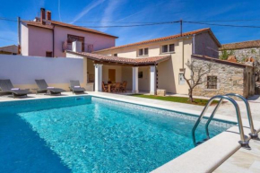 Wunderschöne Villa mit privatem Pool, Klima, WLAN